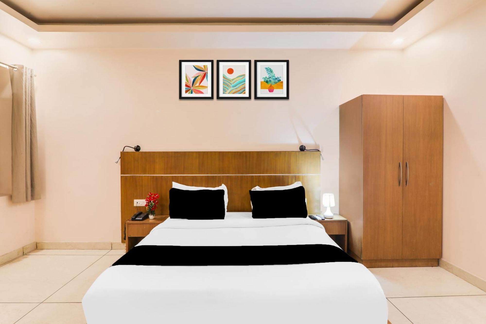 Super Townhouse Viraj Khand Formerly Veridian Inn Chinhat エクステリア 写真
